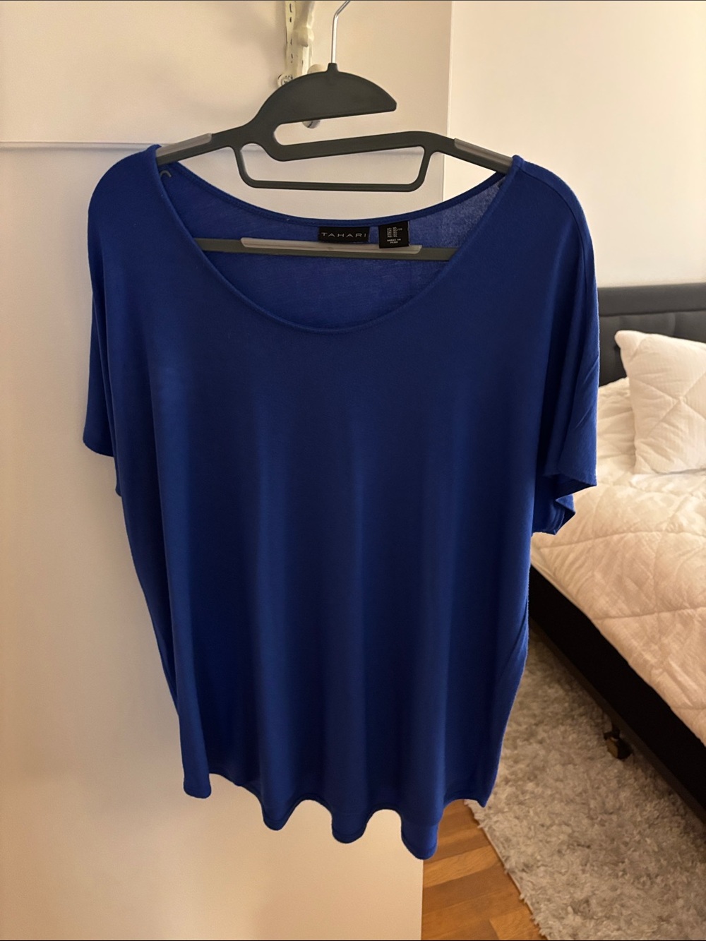 Tahari Cobalt Blue Short Sleeve Scoop Neck Tee